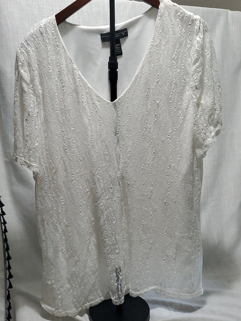 Venezia White Textured V-Neck Blouse Sz 26/28